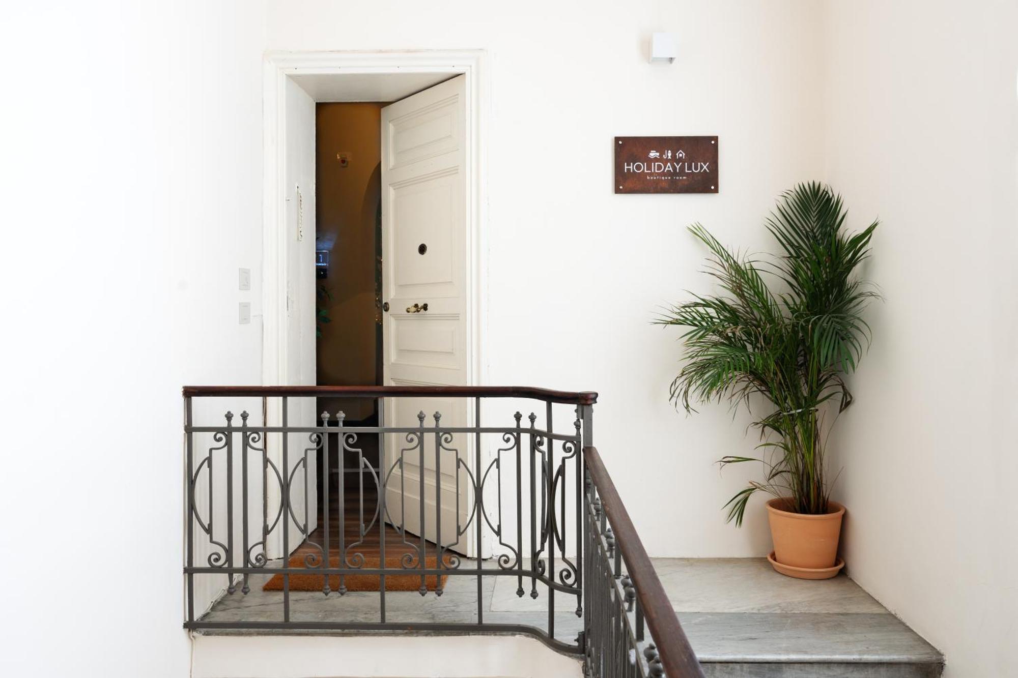 Holiday Lux Boutique Room Aeroporto di Catania Fontana Rossa Esterno foto