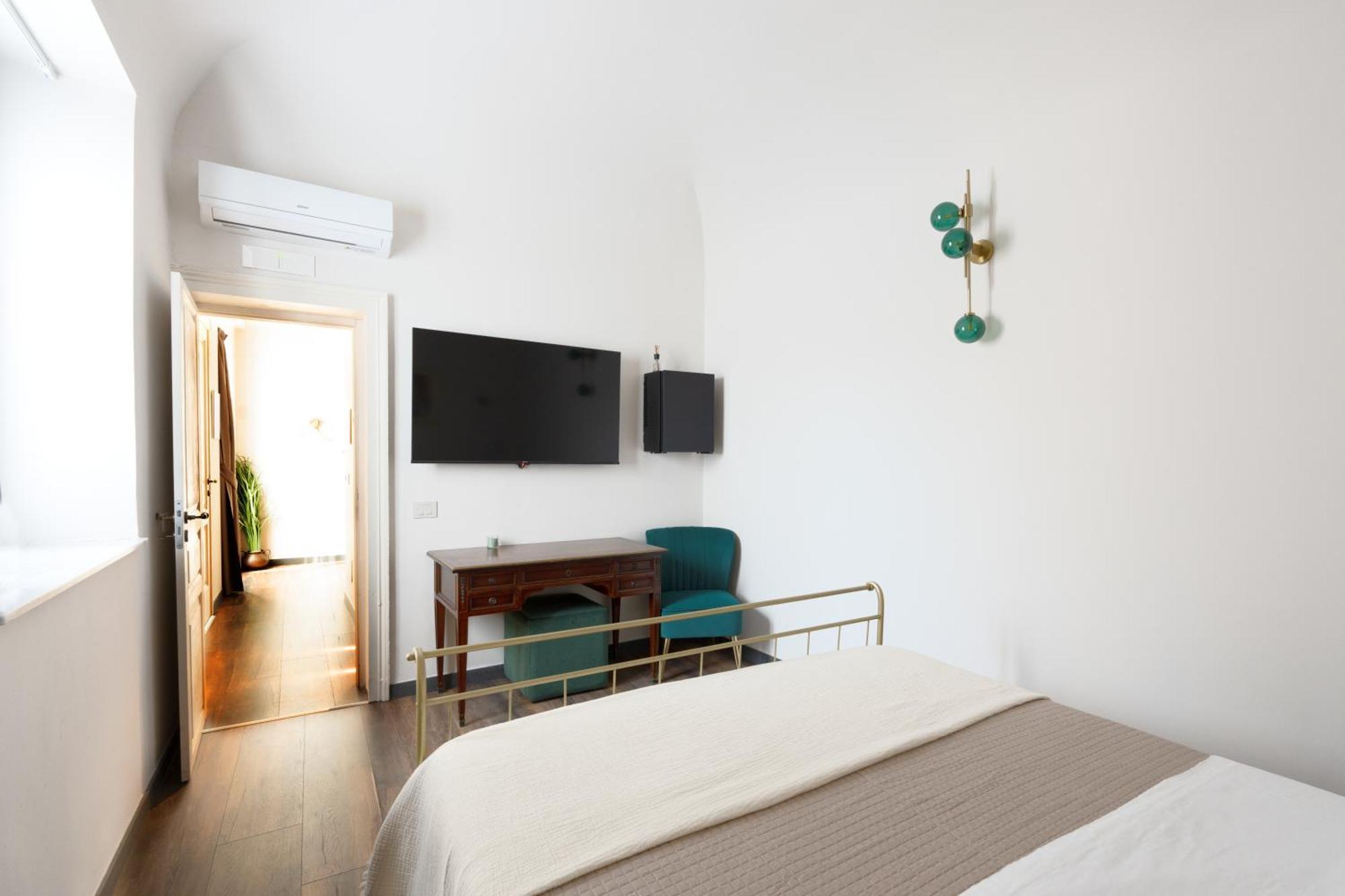 Holiday Lux Boutique Room Aeroporto di Catania Fontana Rossa Esterno foto